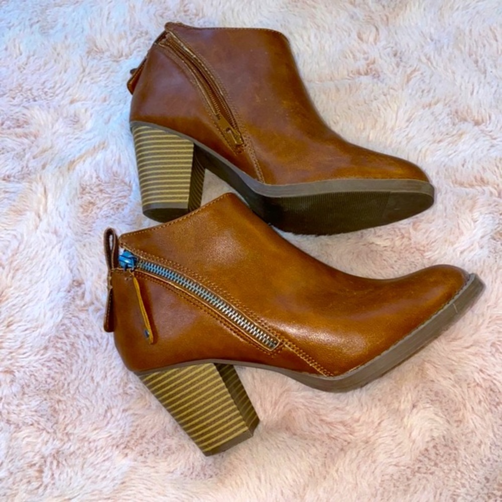 American Eagle AE Booties Stacked Heel